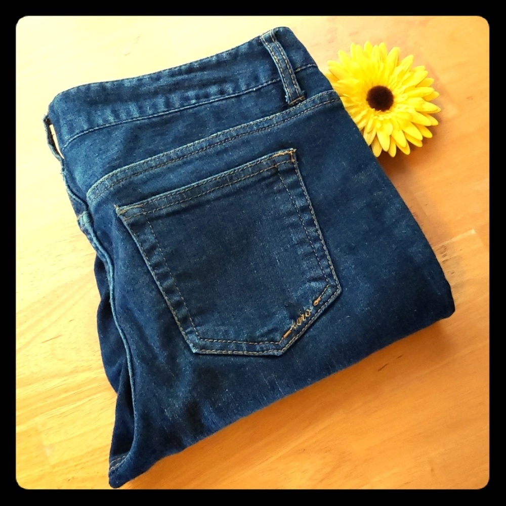 Aeropostale Women's Dark Wash Jeggings